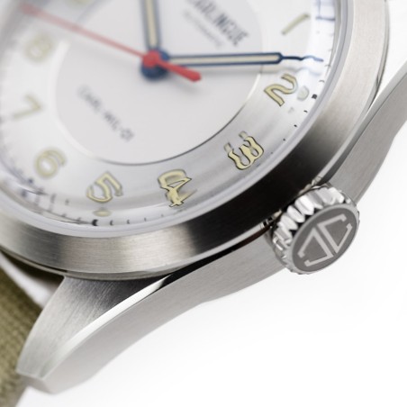 Carrure de montre Carlingue en acier inoxydable 316L, aux finitions polies brossées et couronne gravée au laser.