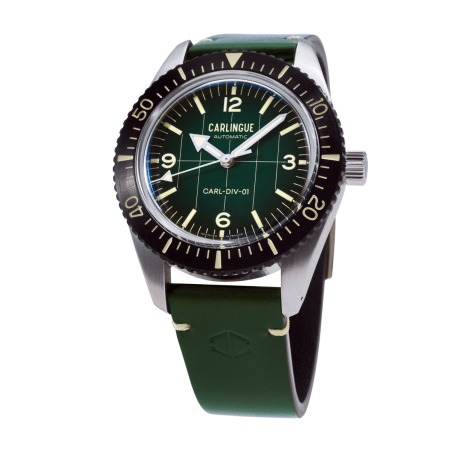 Carlingue Diver étanche à 200 m. Montre en acier inoxydable 316L, verre saphir et couronne vissée.