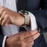 Bracelet modulaire Smartlet One Titanium en titane porté en costard