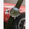 Chronographe de course aux lignes modernes et dynamiques et une couleur de cadran intemporelle.