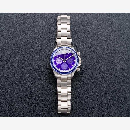 Blackcat Shura , montre chic, légère et performante.