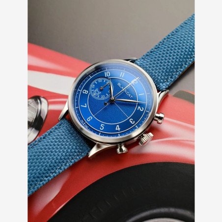 Montre de sport bleu en acier inoxydable, fonction chronographe et étanche à 50m.