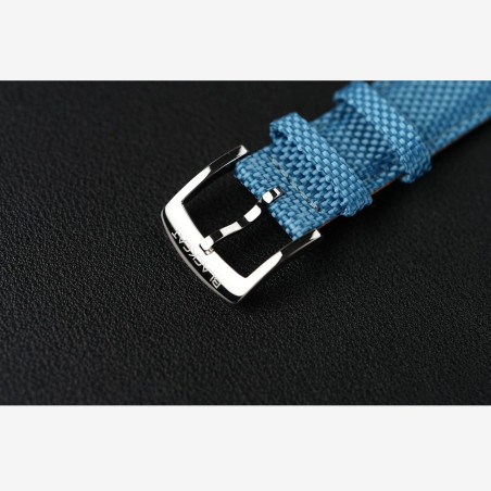 Fermoir Blackcat en acier inoxydable.