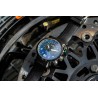 Chronographe suisse pour sport auto, légère et précise